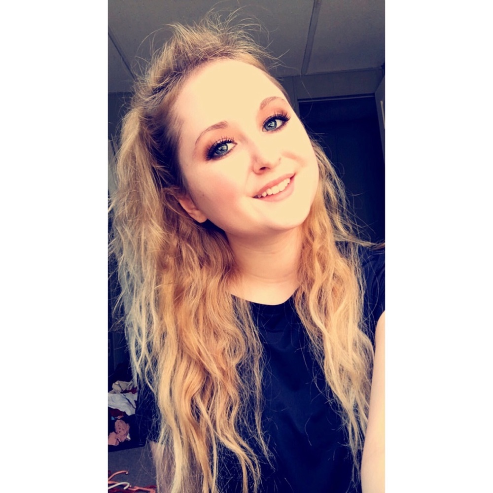 Meet your Posher, Ashlyn